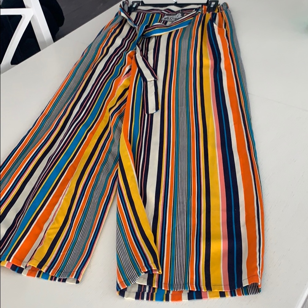 NWT Angie striped wide leg pants. Size M
